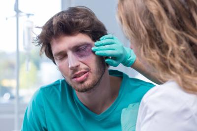 7 Common Eye Injuries and How to Treat Them
